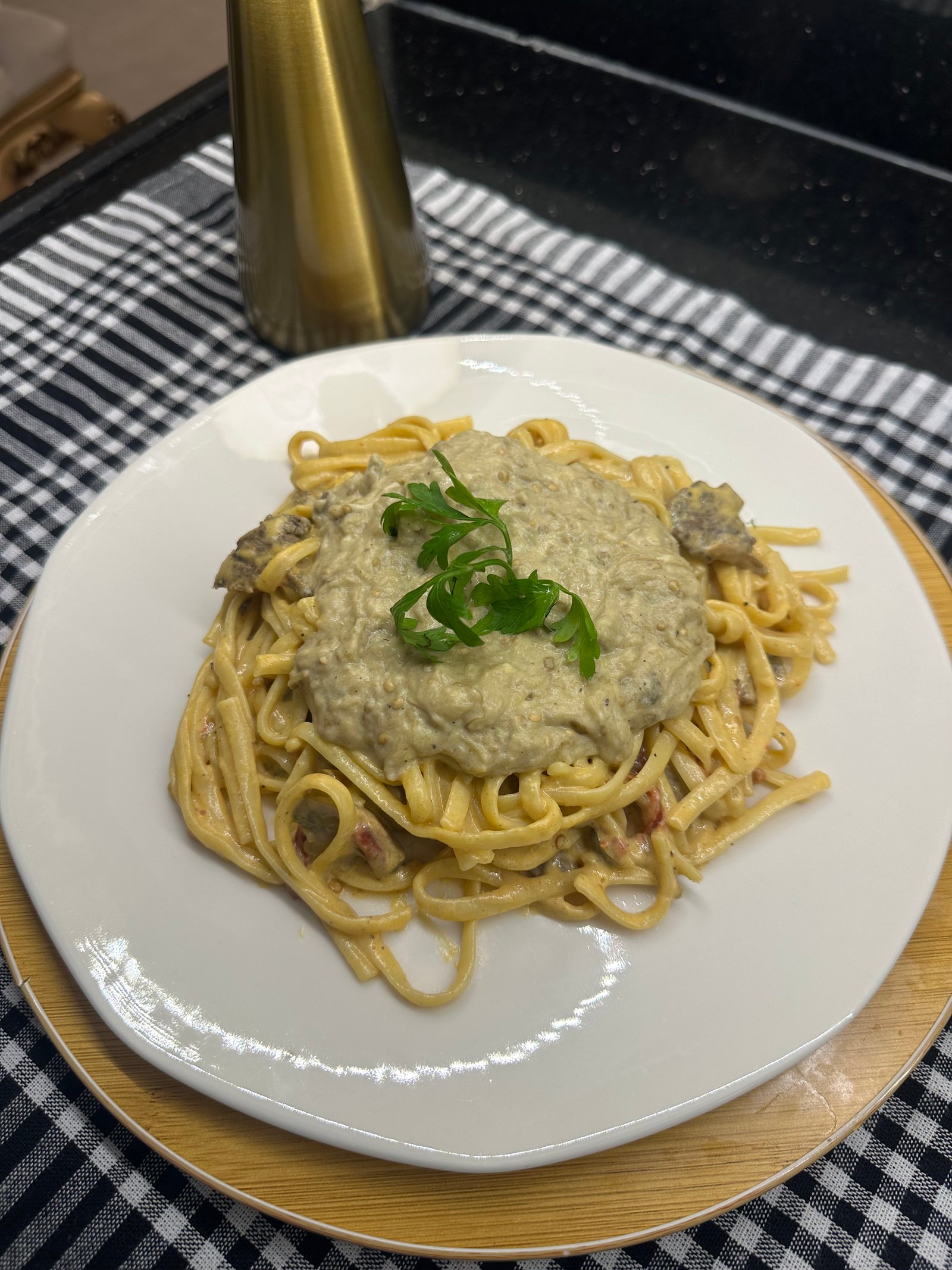 PESTO SOSLU MAKARNA 